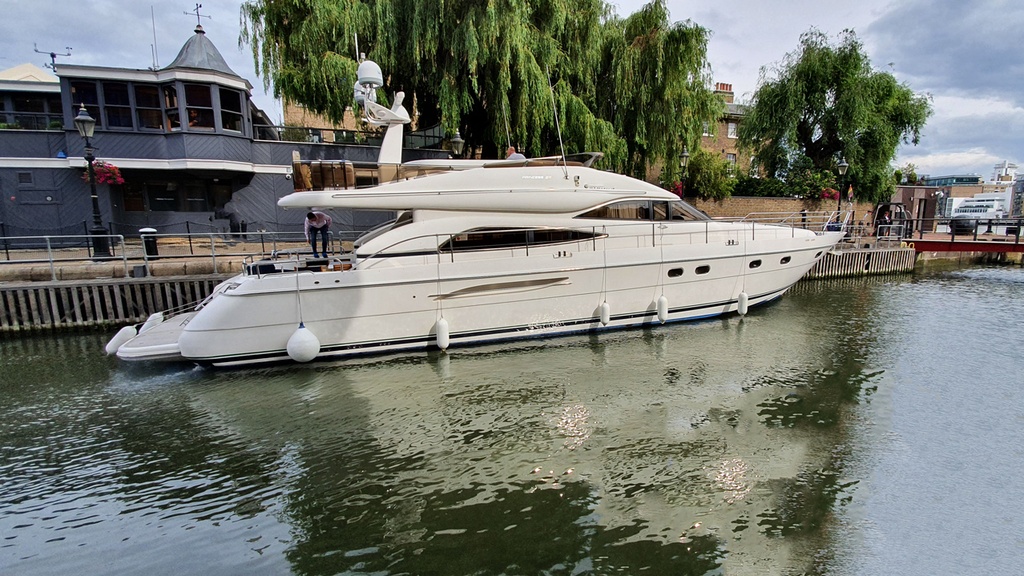 PRINCESS 65 FLYBRIDGE