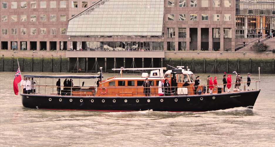 GENTLEMAN'S MOTOR YACHT