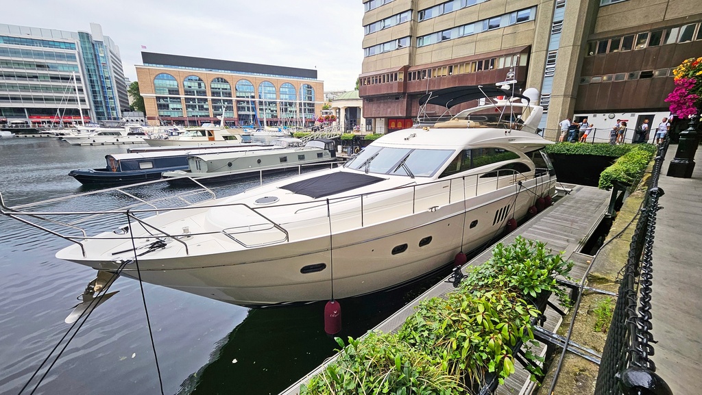 PRINCESS 67 FLYBRIDGE